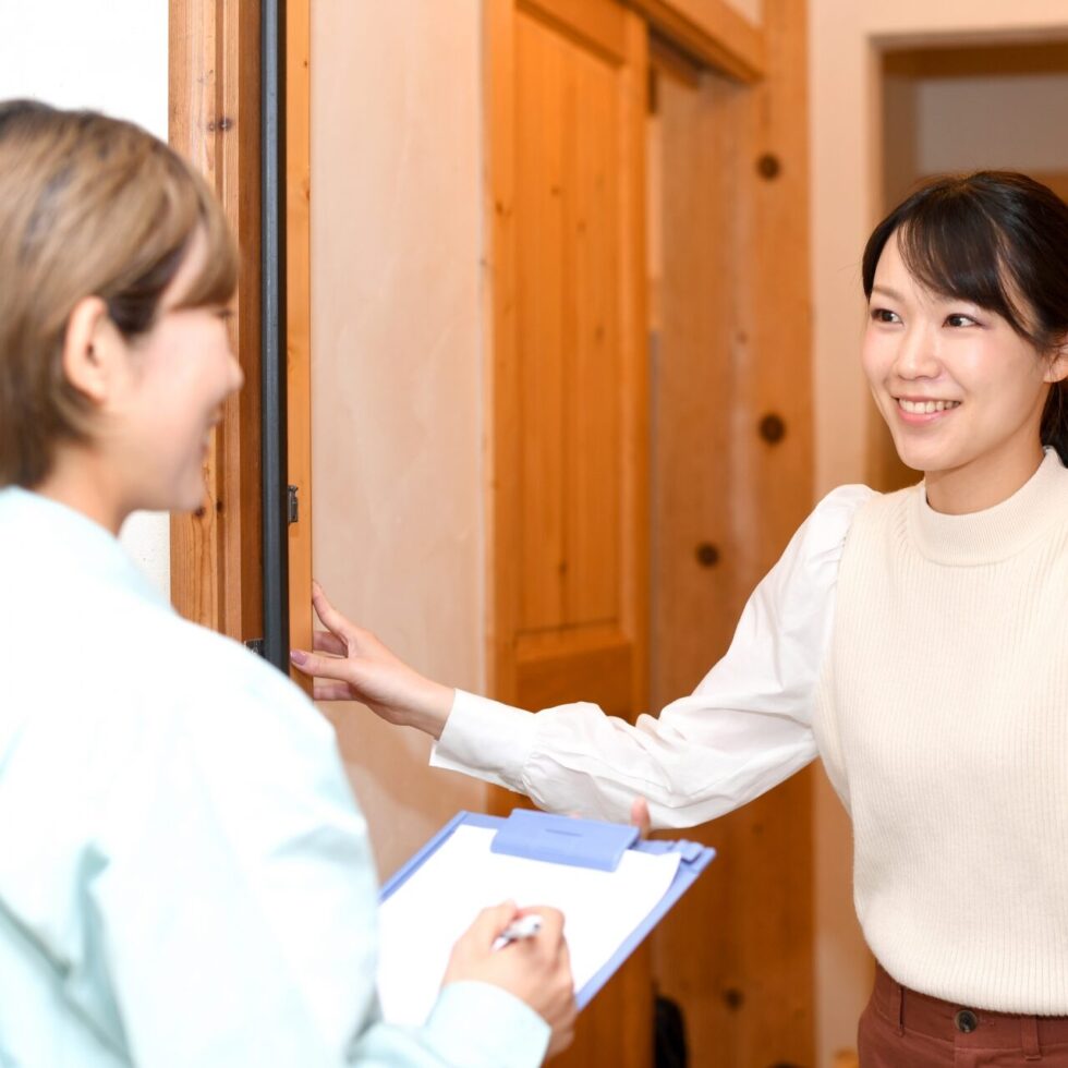 ご自宅へ訪問してケアプランの確認と調整